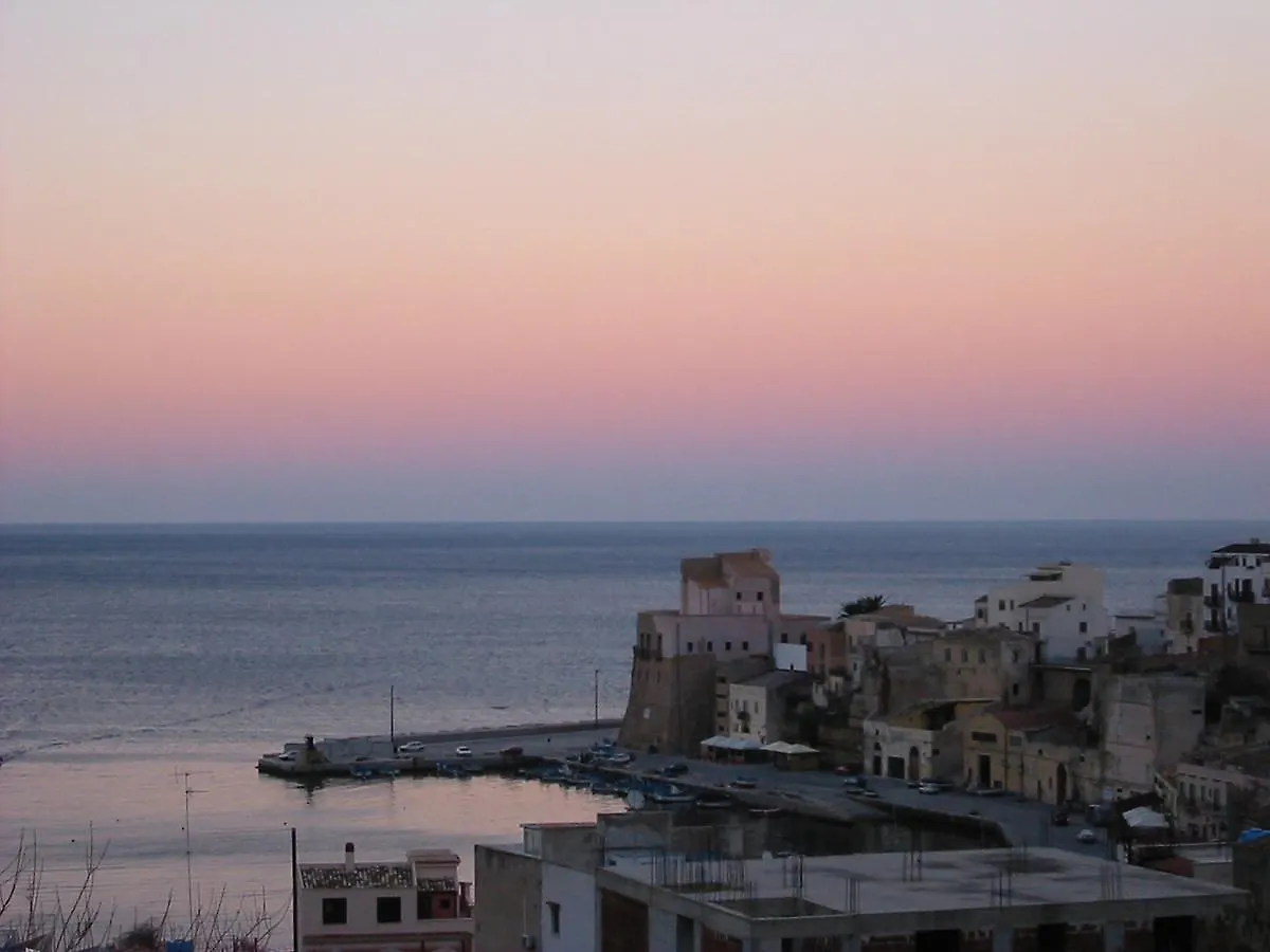 Flamingo Room Castellammare del Golfo Italy